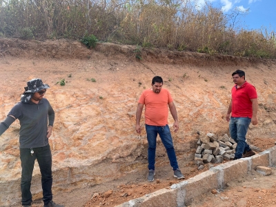 PREFEITURA RETOMA AS OBRAS DA LADEIRA DA PEDRA D'ÁGUA, NA ZONA RURAL.