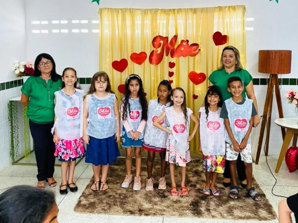 Secretaria de Educação promove comemoração do Dia das Mães nas Unidades Escolares