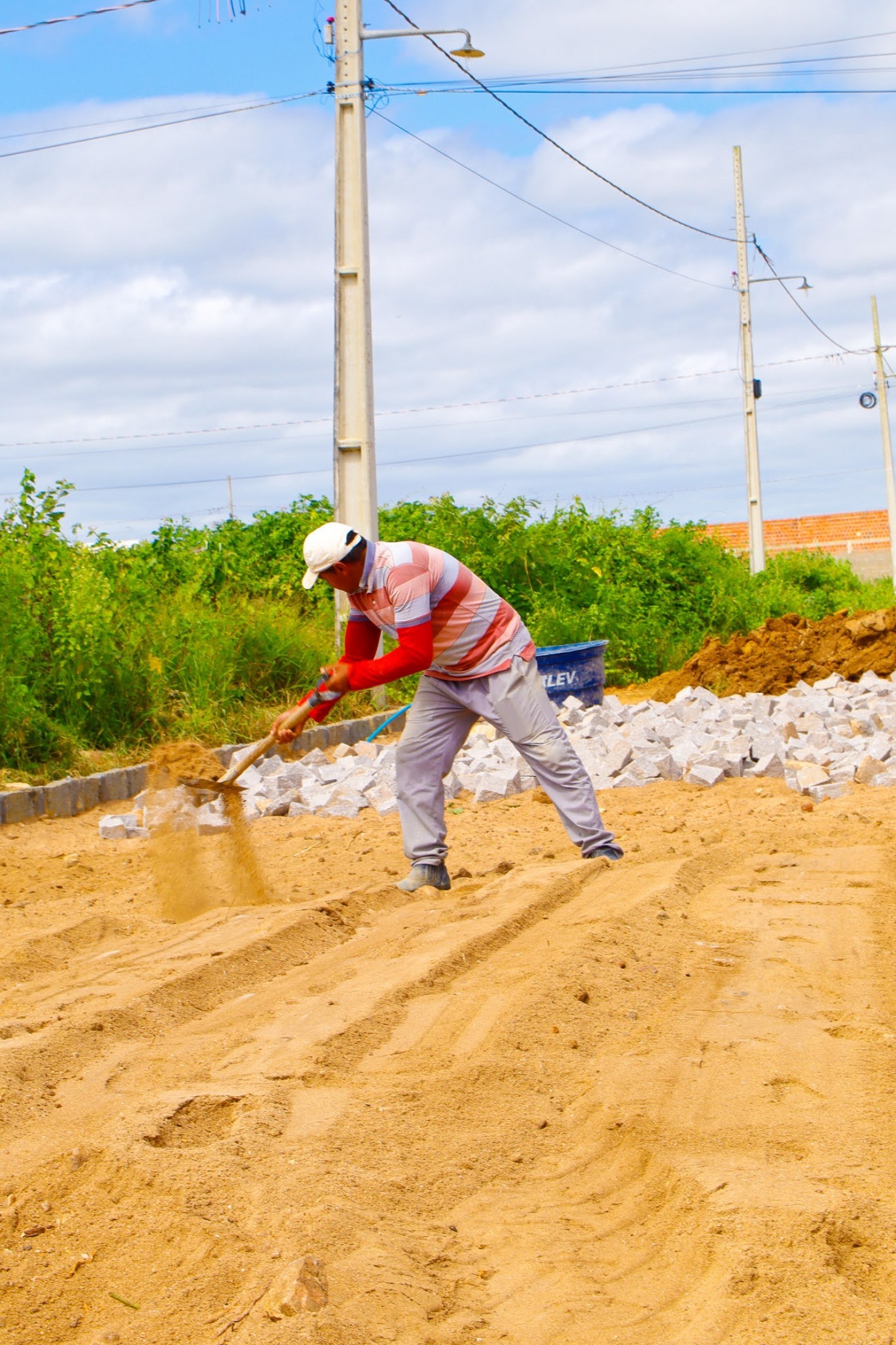 Prefeitura de Nova Floresta inicia obras de pavimentação na Rua Damião Pedro de Lima e amplia investimentos em infraestrutura urbana
