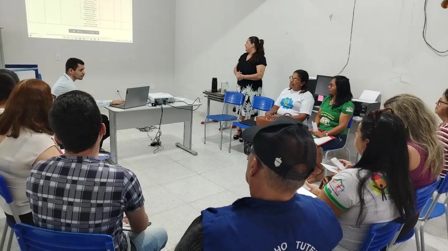 Comissão do Selo UNICEF em Nova Floresta realiza reunião intersetorial