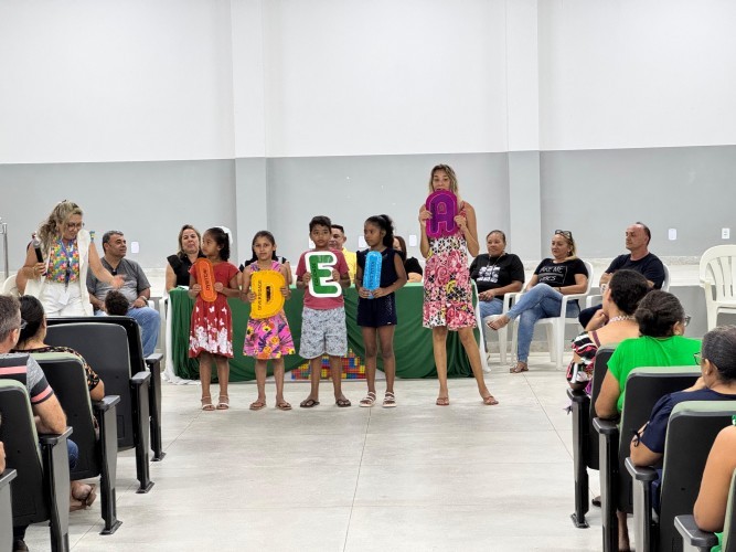 Nova Floresta promove reunião com pais de crianças neuroatípicas para discutir implantação de neuropediatra