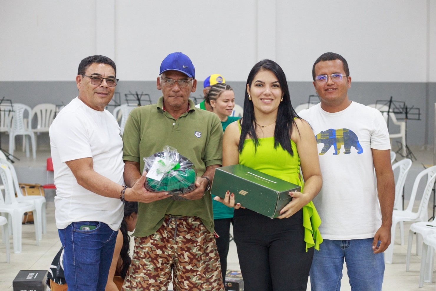 Prefeitura realiza entrega de novos fardamentos à Orquestra Filarmônica José Batista Dantas em comemoração aos 66 anos de emancipação política
