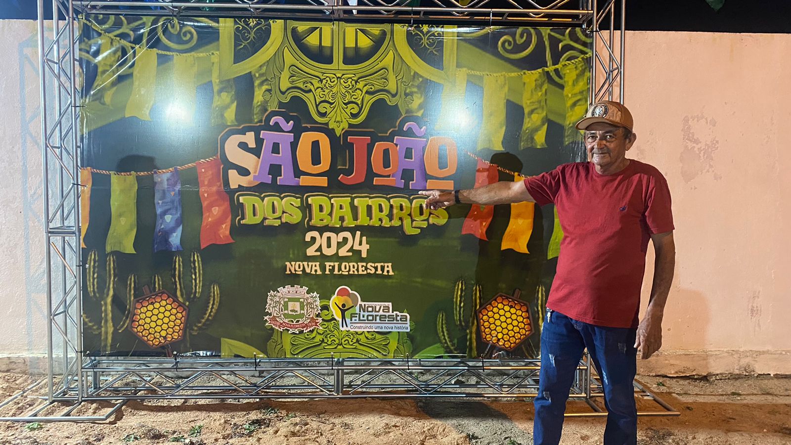 Prefeitura Municipal de Nova Floresta Realiza mais uma noite do São João de Bairros 2024 na Escola Engenheiro Sebastião Ernesto