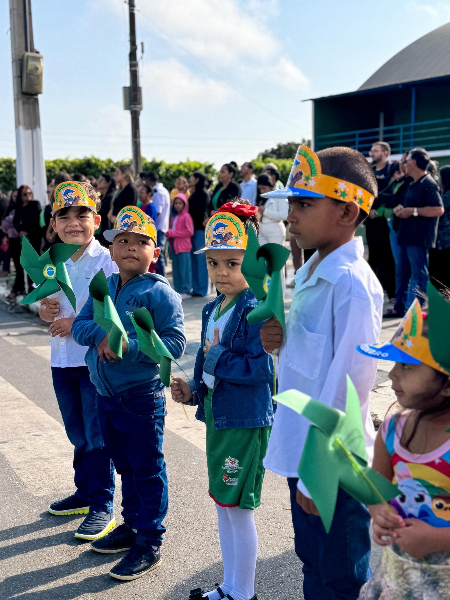Nova Floresta celebra o Dia da Pátria com alvorada e hasteamento das bandeiras