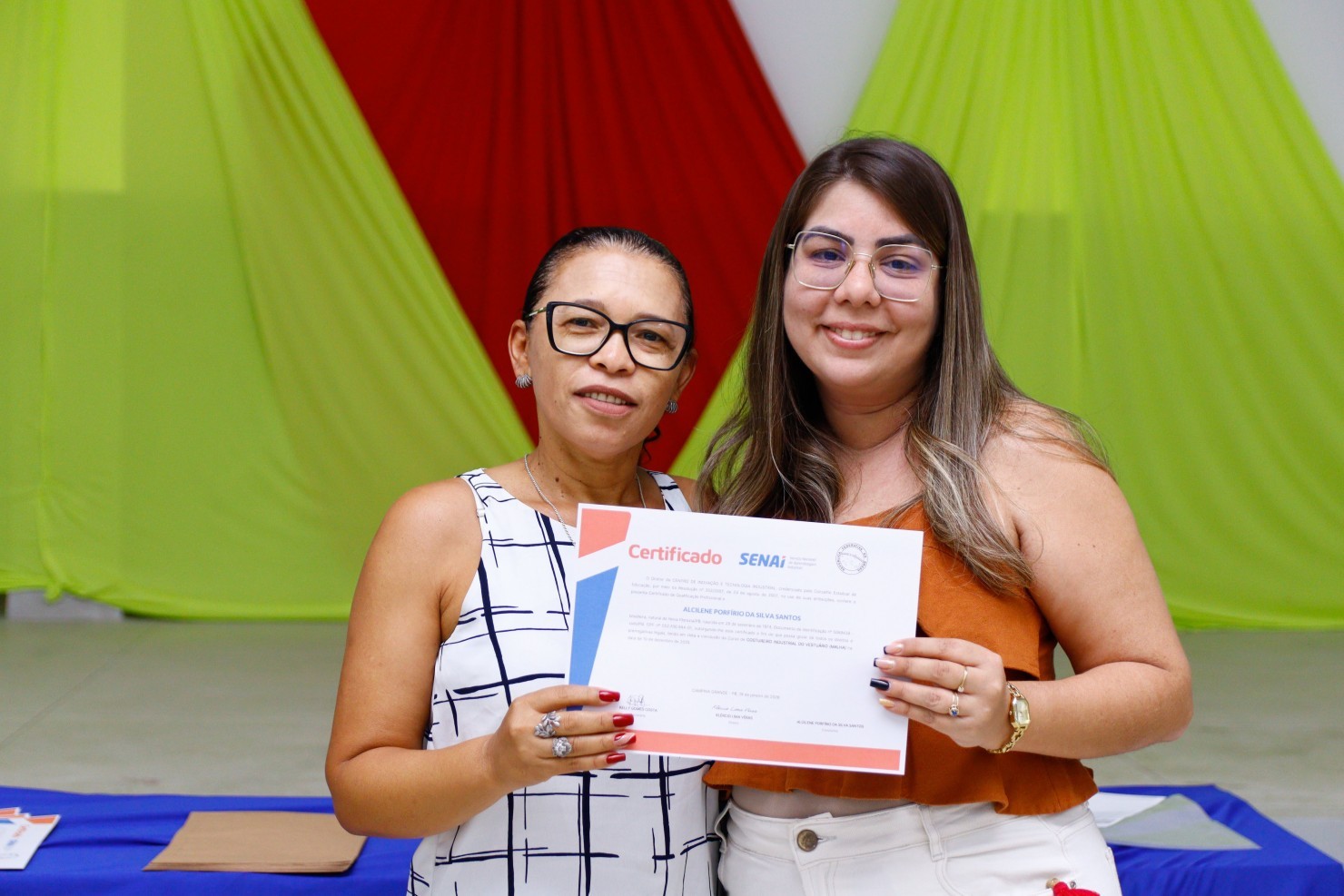 Prefeitura de Nova Floresta realiza entrega de certificados do curso de Corte e Costura Industrial em parceria com o SENAI