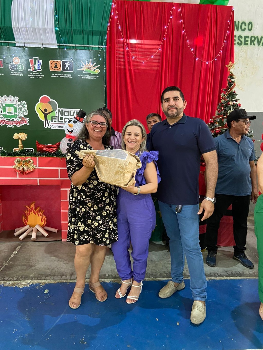 Prefeitura de Nova Floresta realiza café da manhã da confraternização dos servidores.
