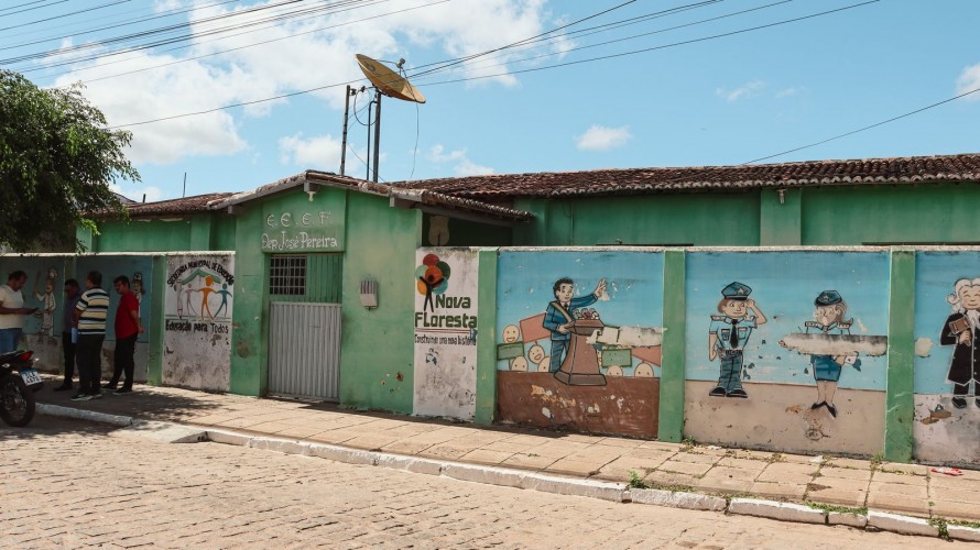 Prefeitura assina contrato para demolição da antiga Escola Papa Paulo VI e início de nova obra