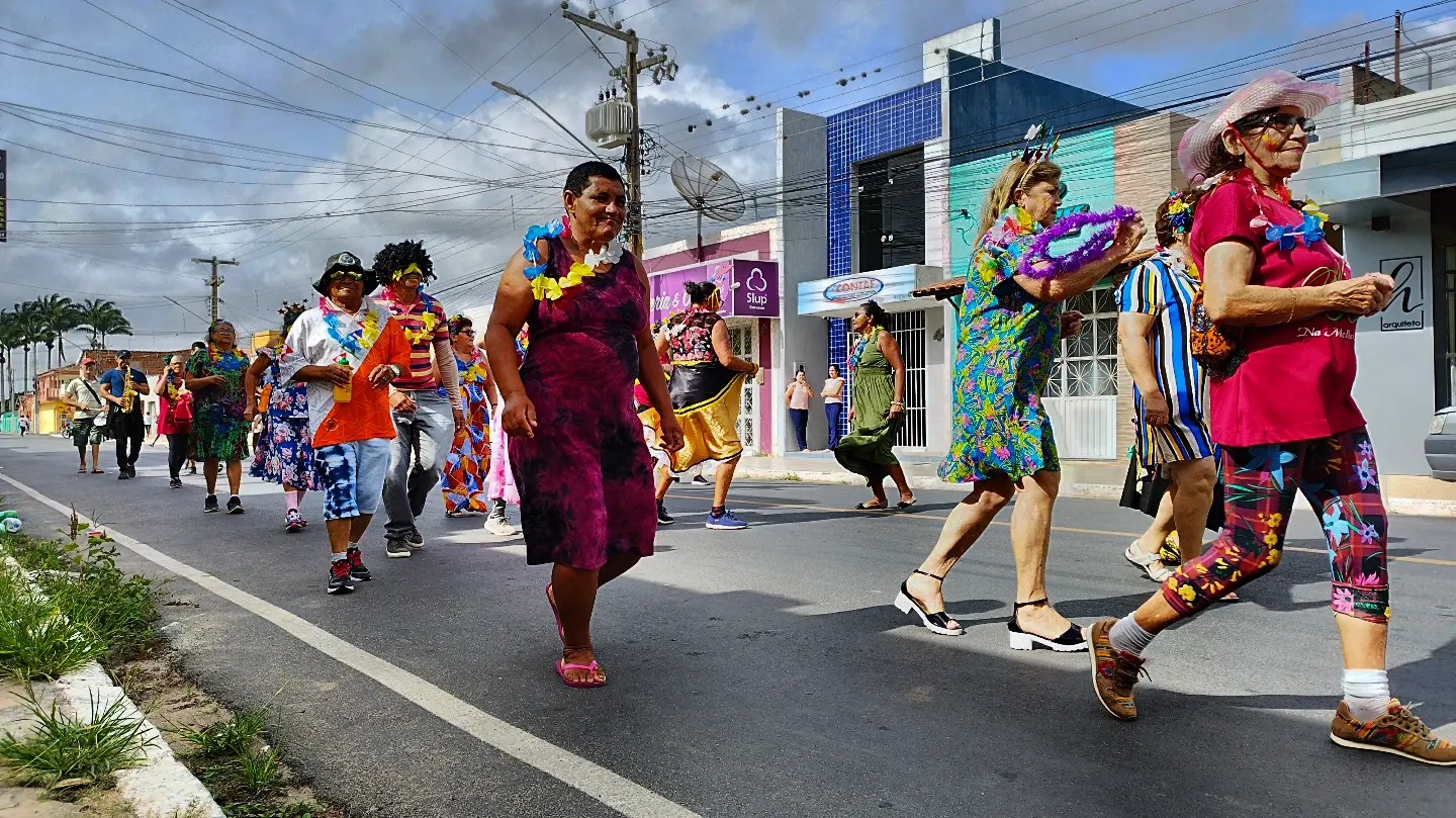 Prefeitura de Nova Floresta promove bloco de Carnaval do Projeto Viver Bem