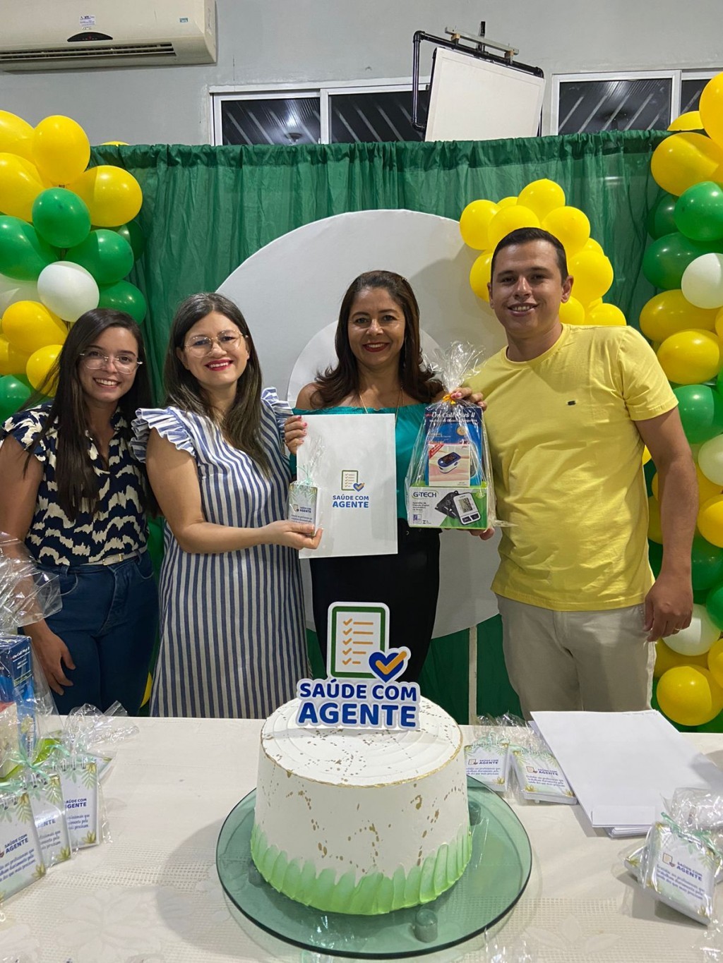 Prefeitura de Nova Floresta realiza entrega de Kits e Certificados dos ACS e ACE
