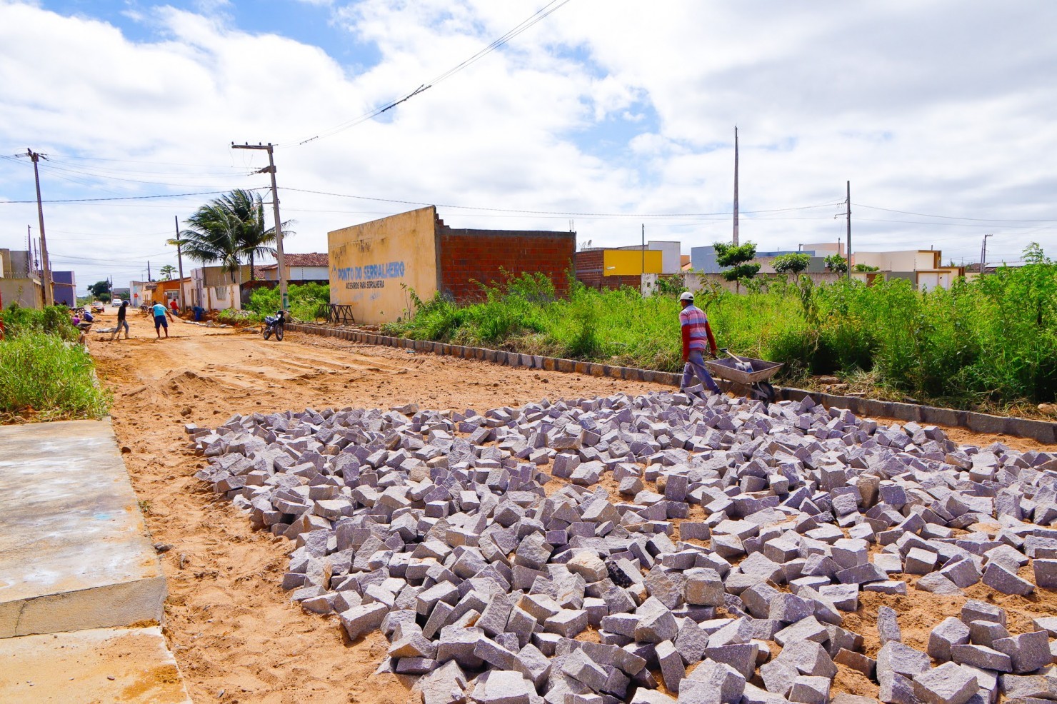 Prefeitura de Nova Floresta inicia obras de pavimentação na Rua Damião Pedro de Lima e amplia investimentos em infraestrutura urbana