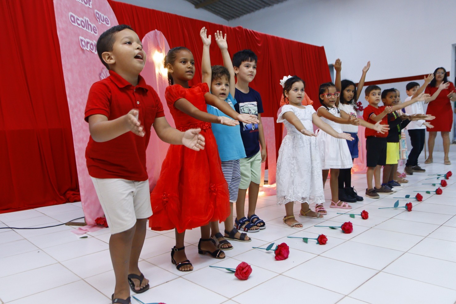 Assistência Social de Nova Floresta realiza comemoração alusiva ao Dia das Mães com programação especial no CRAS