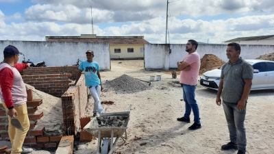 Prefeito Jarson acompanha obras de reforma e ampliação da Escola Engenheiro Sebastião Ernesto