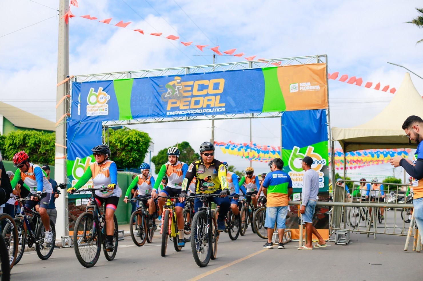 Eco Pedal reúne ciclistas de toda a região durante as festividades de 66 anos de Nova Floresta