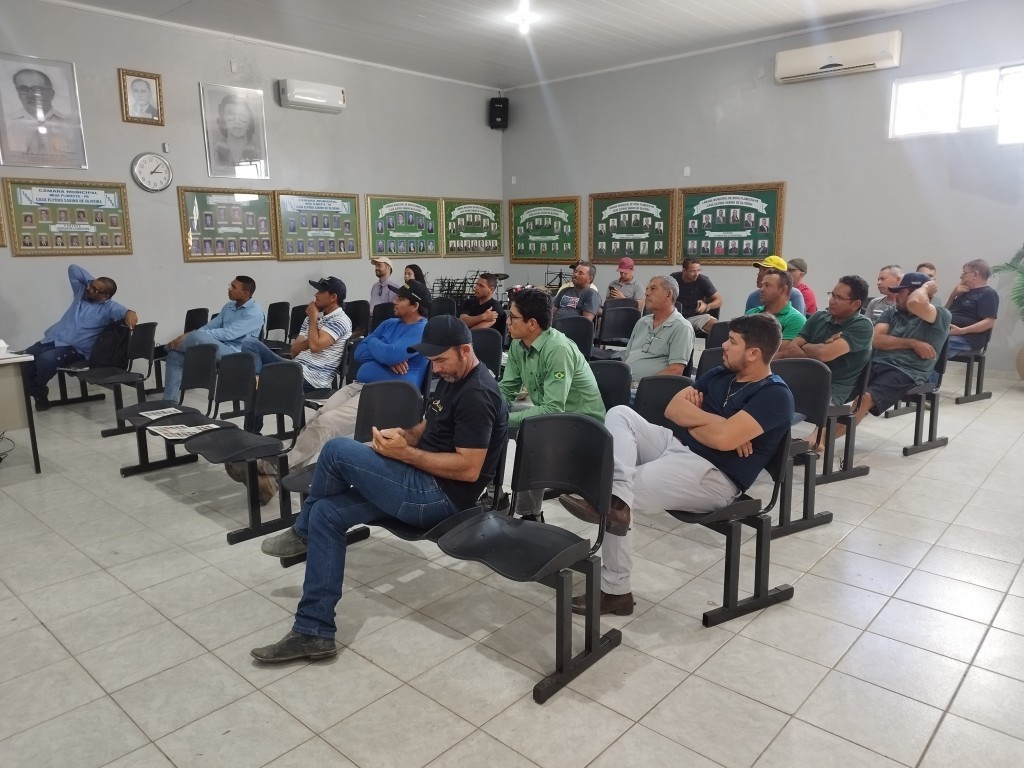 Prefeitura de Nova Floresta promove palestras sobre nutrição de plantas