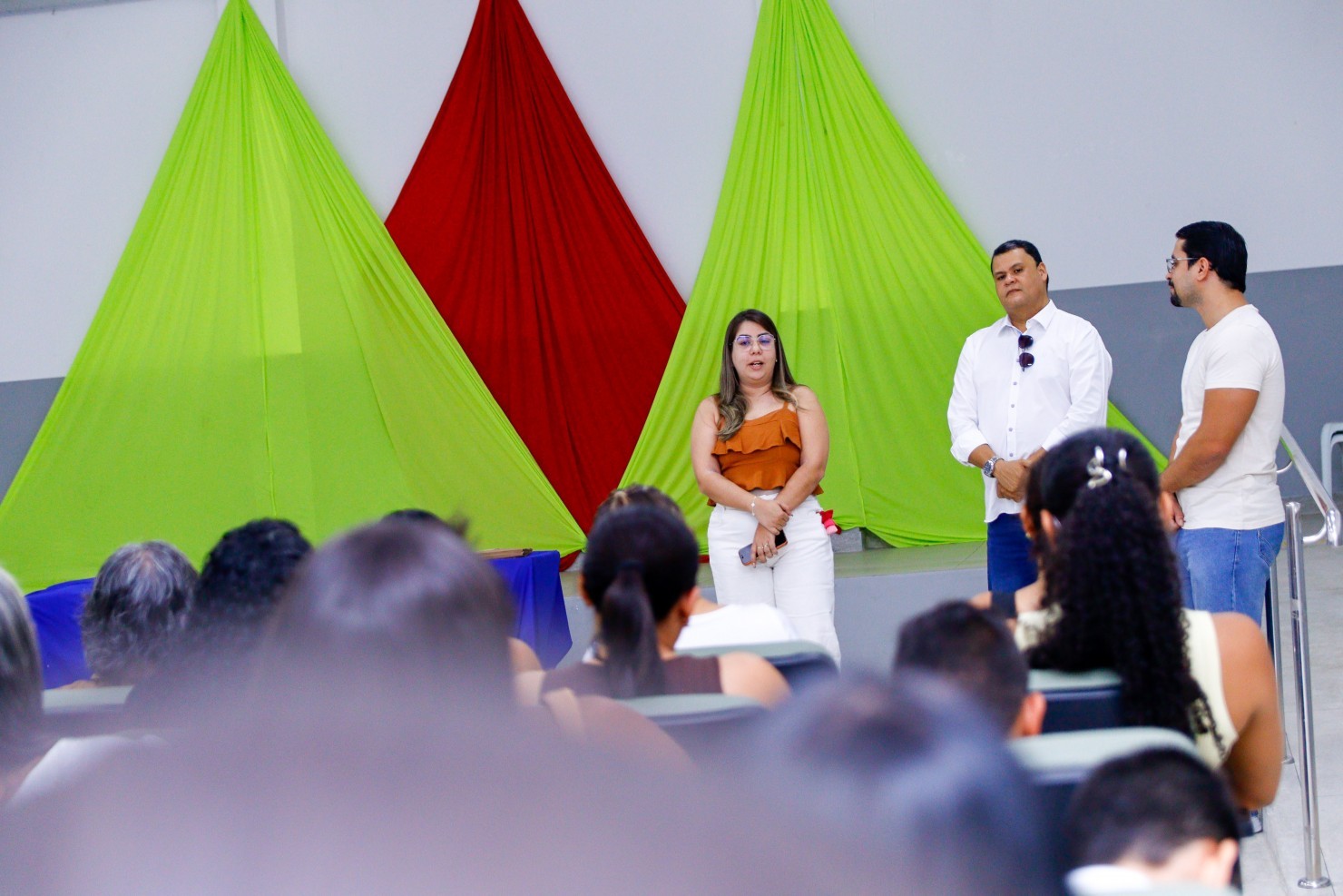Prefeitura de Nova Floresta realiza entrega de certificados do curso de Corte e Costura Industrial em parceria com o SENAI