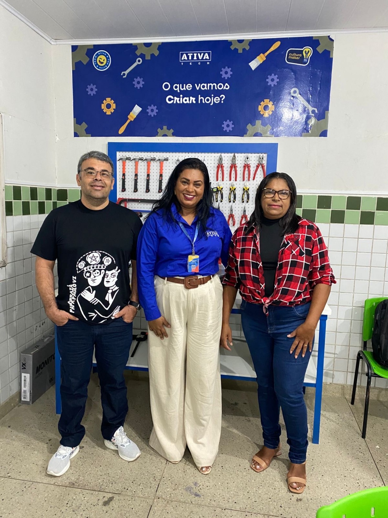 Professores participam de formação para uso da Sala Maker na Escola Papa Paulo VI