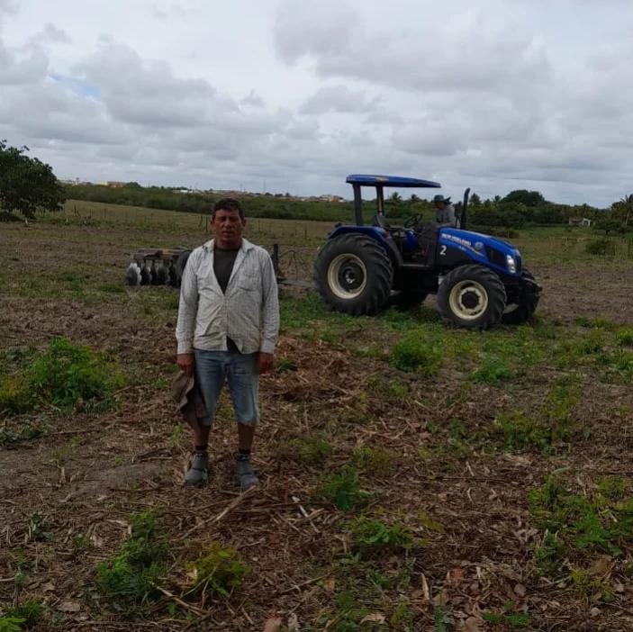 Prefeitura de Nova Floresta realiza serviços de cortes de terra na zona rural