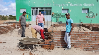 Prefeito Jarson acompanha obras de reforma e ampliação da Escola Engenheiro Sebastião Ernesto