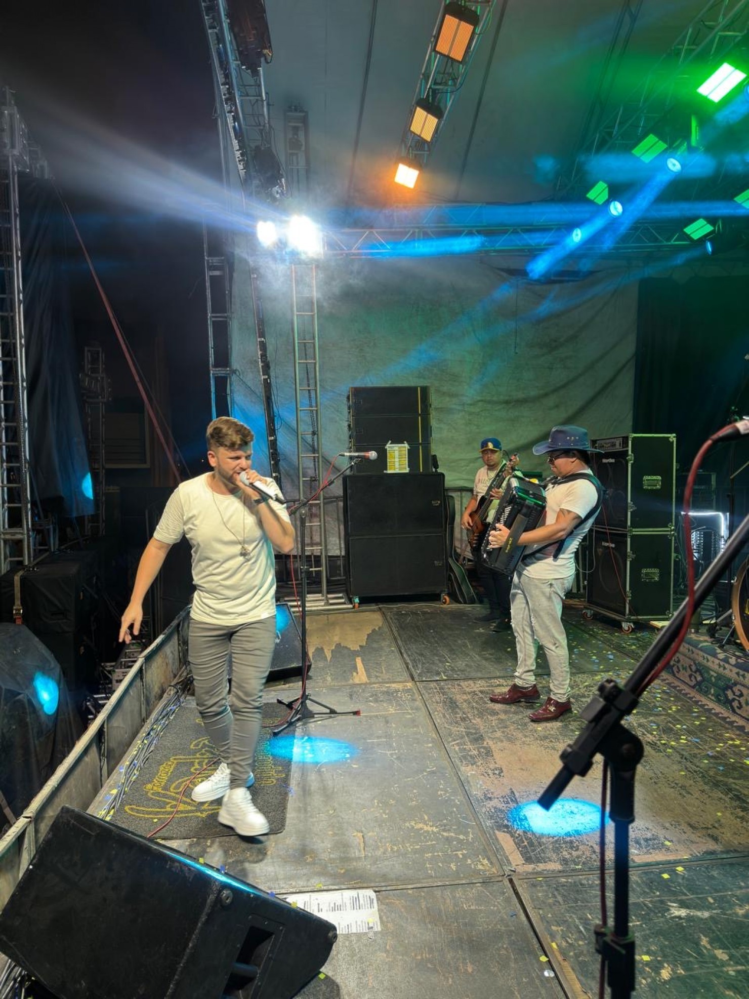 Réveillon de Nova Floresta celebra a chegada de 2026 com muita alegria e música