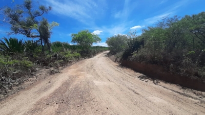Prefeito Jarson e secretários de Transportes e Agricultura visitam estrada da Jandaíra