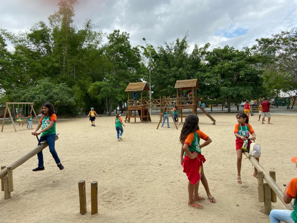 Prefeitura de Nova Floresta realiza passeio no Parque da Criança em Campina Grande na 2° Colônia de Férias do SCFV.