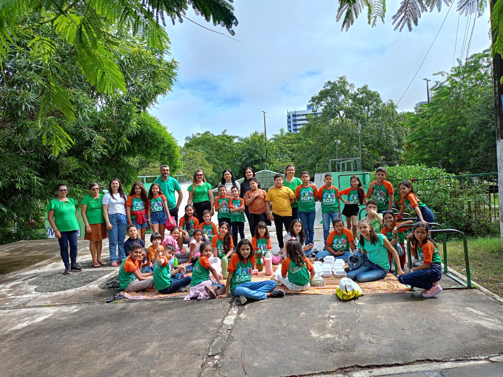 Prefeitura Municipal de Nova Floresta promove passeio com as crianças do SCFV