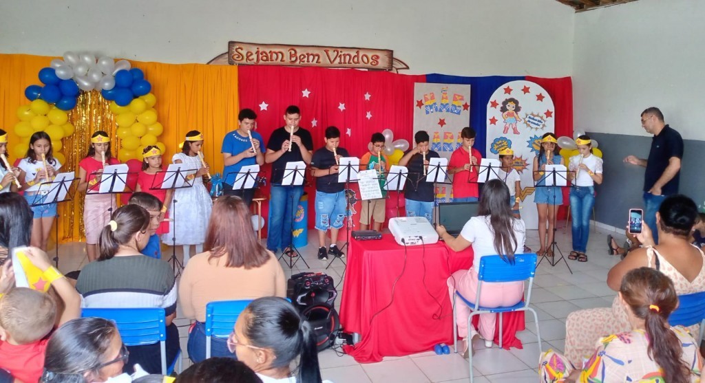 Prefeitura de Nova Floresta promove comemoração do Dia das Mães no SCFV