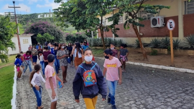 Crianças e adolescentes do SCFV visitam a UFCG