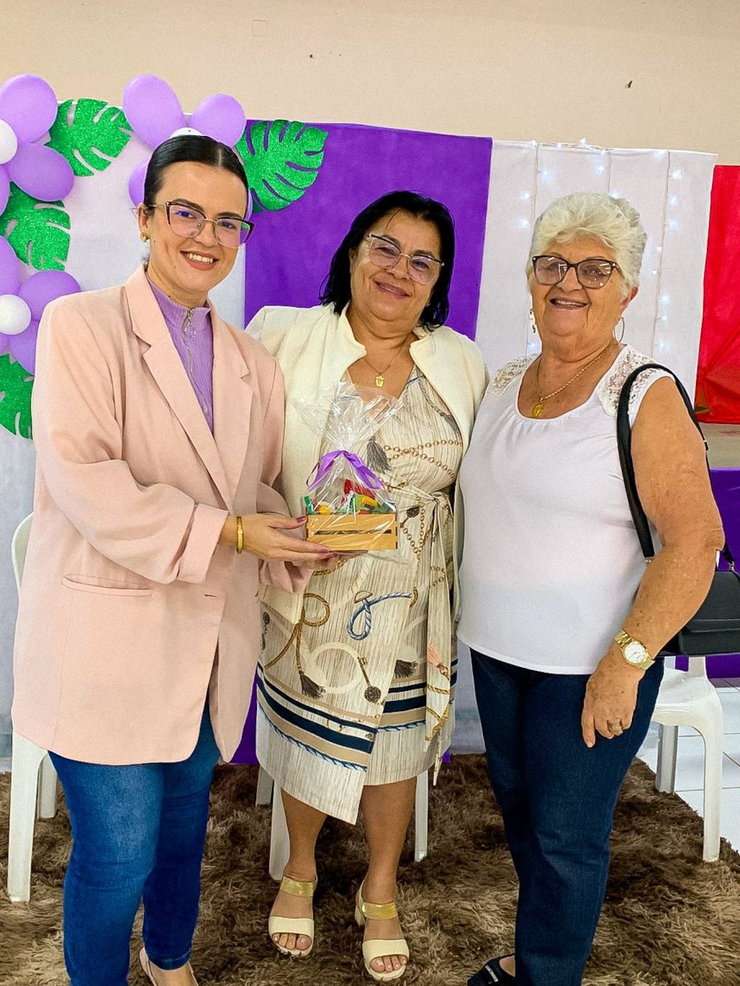 CRAS de Nova Floresta promove encontro do Agosto Lilás com palestra e serviços de saúde