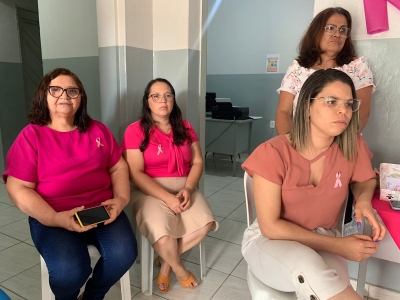 OUTUBRO ROSA: CRAS REALIZA RODA DE CONVERSA COM MULHERES DO PROGRAMA CRIANÇA FELIZ