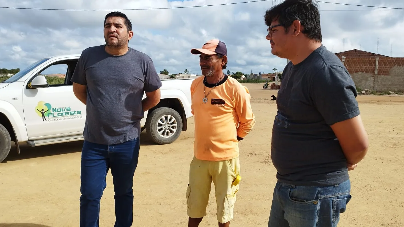 Prefeito Jarson acompanha obras de construção do Cemitério