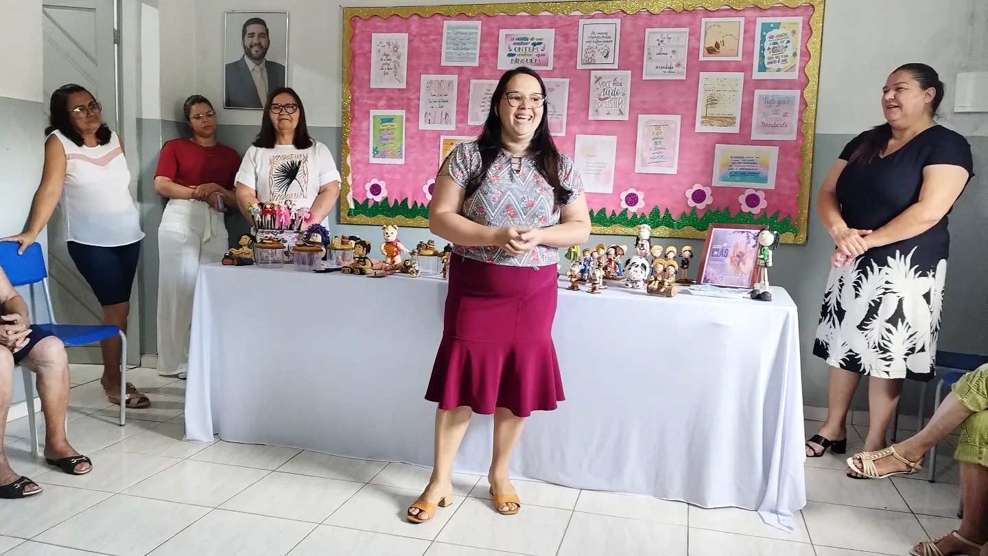 Prefeitura de Nova Floresta realiza abertura de oficina de artesanato em biscuit para idosos do SCFV