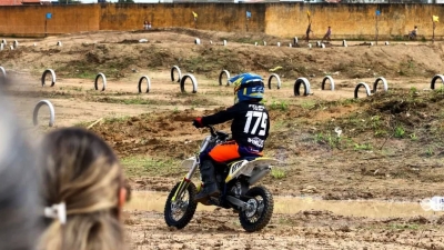 Motocross de Emancipação é realizado