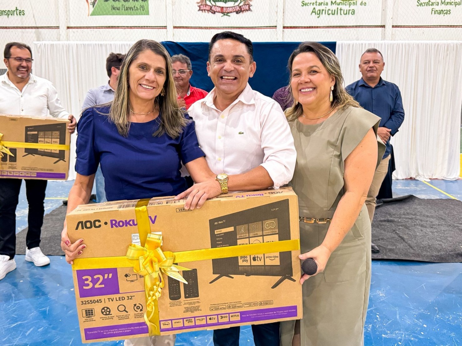 Prefeitura de Nova Floresta realiza jantar em homenagem aos professores da rede municipal