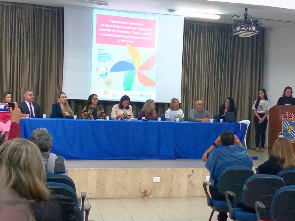 Nova Floresta participa de Seminário Estadual de Enfrentamento ao Trabalho Infantil da Paraíba