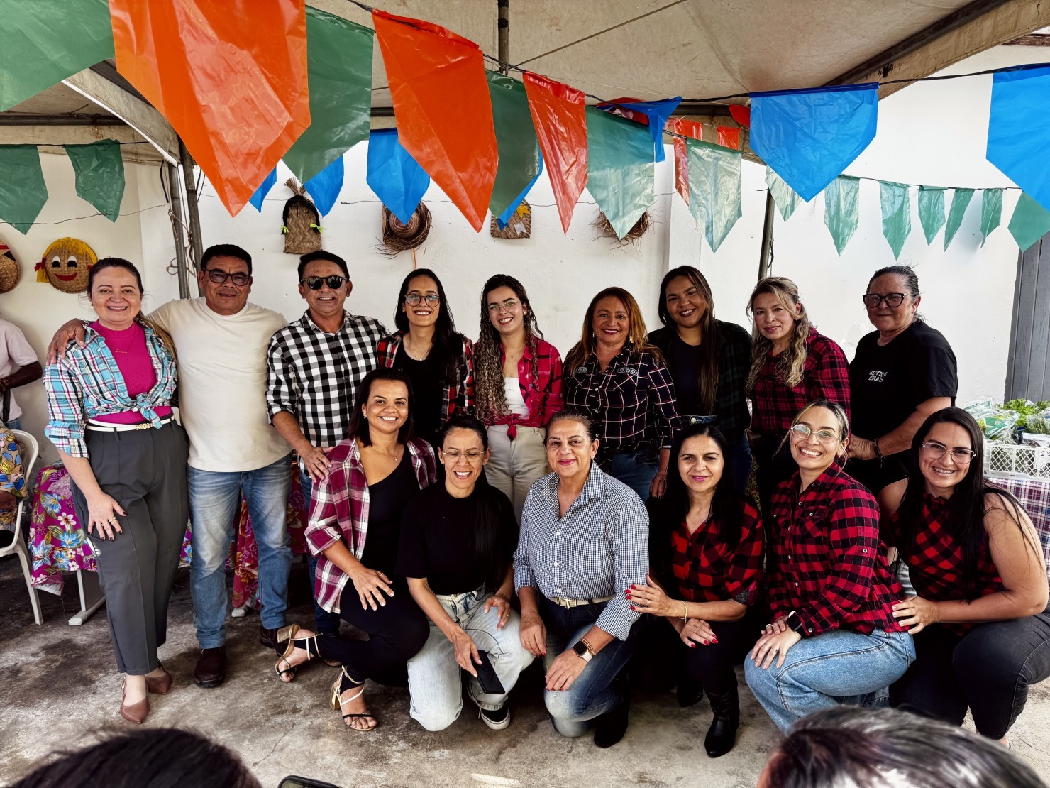 PSF IV realiza comemoração junina com sorteio de brindes e momento de integração