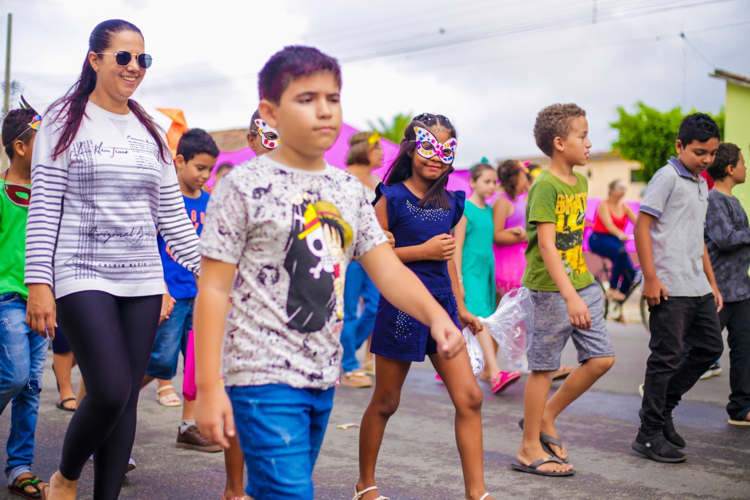 Bloco Escola Folia leva animação e alegria às ruas de Nova Floresta