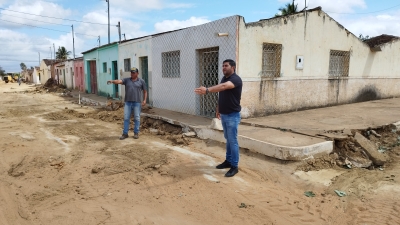 Prefeito Jarson acompanha início das obras de rede de drenagem